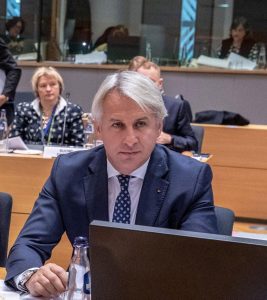 Victor Ponta, candidat la Președinția României: Talent sportiv descoperit de la 14 ani, susținut de Eugen Teodorovici